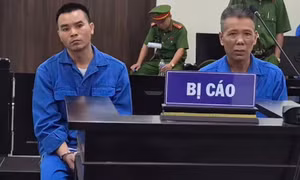 Mạo danh cảnh sát hình sự mang lệnh bắt giả đến nhà cụ già, lừa tiền