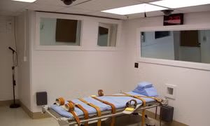 Hà Nội: Tuyên tử hình bị cáo giết anh họ, chém cháu trọng thương 