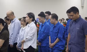Cán bộ tiết lộ thông tin điều tra cho trùm thực phẩm giả 