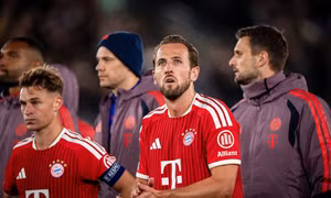 Bayern đánh rơi 3 điểm trong trận đấu điên rồ ở Champions League