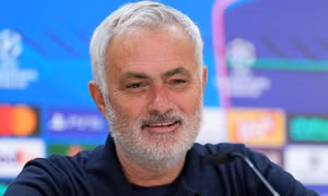 Mourinho khiến trận Siêu kinh điển nóng trở lại