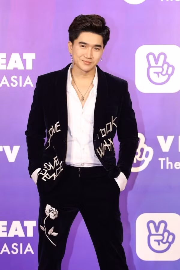 Chi Dân