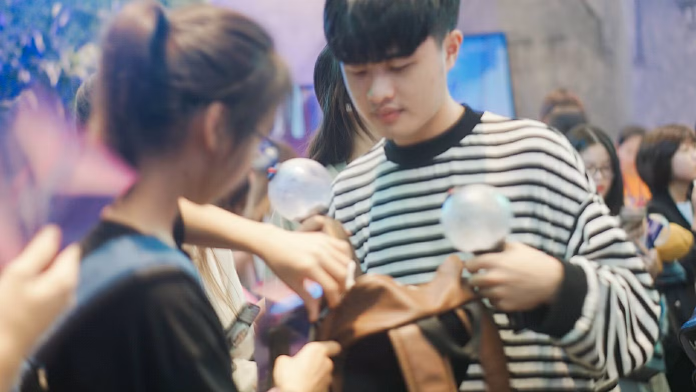 Fanboy cũng cầm Bomb đi quẩy nhé!
