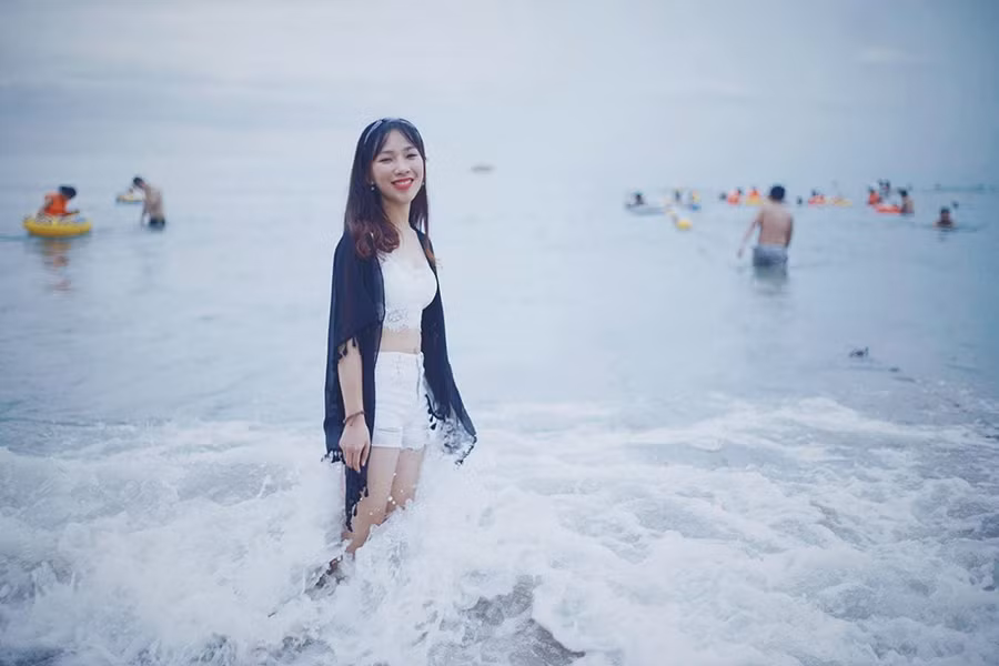 Hoàng Diệu Linh - tác giả của bộ ảnh trên.