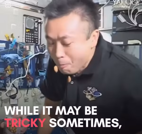 bay lơ lửng thế này đây.