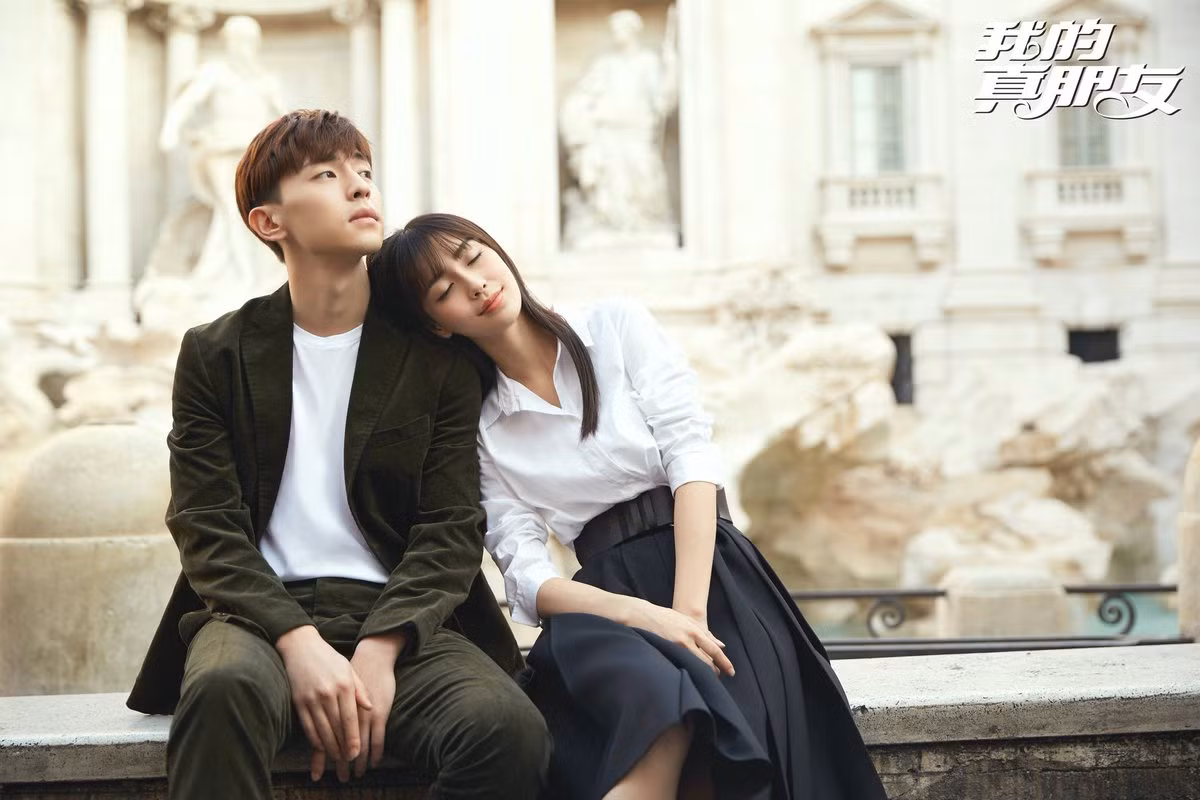 Đặng Luân và Angela Baby trong 