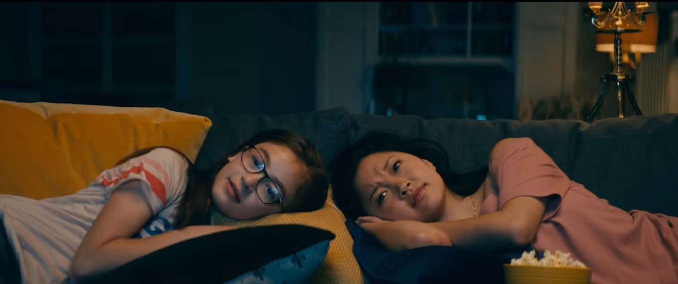 Kitty - cô em út nhà Song, trong phim ủng hộ Peter Kavinsky...