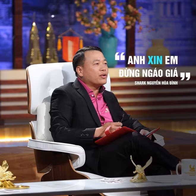 "Đừng ngáo giá" là lời khuyên mà Shark Bình nhắc lại 2 lần cho founder của start up Khánh Trình. Ảnh: Shark Nguyễn Hòa Bình.