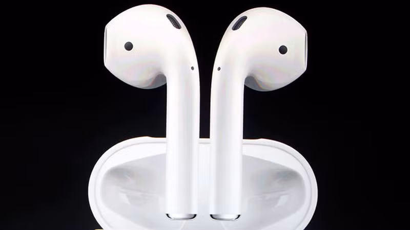 Hãng lắp ráp tai nghe AirPods của Apple tại Trung Quốc muốn chuyển sản xuất tai nghe không dây sang Việt Nam.