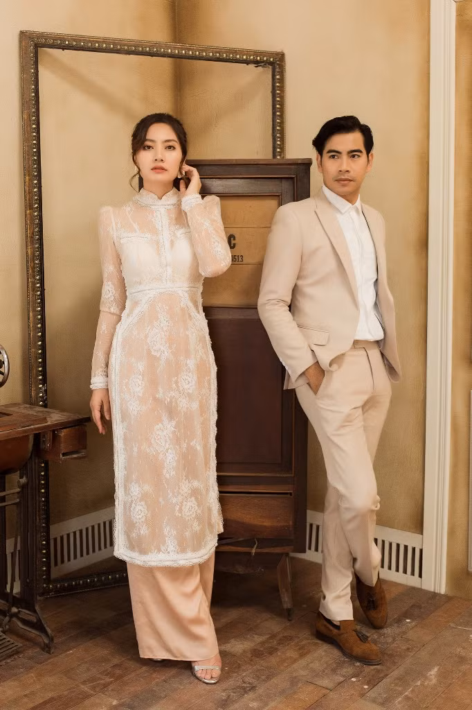 Dường như Ngọc Lan càng ngày càng xinh đẹp và quyến rũ hơn bởi cô đang ở giai đoạn viên mãn nhất cuộc đời khi có ông xã Thanh Bình luôn kề cạnh động viên, gánh vác trách nhiệm chăm lo gia đình.