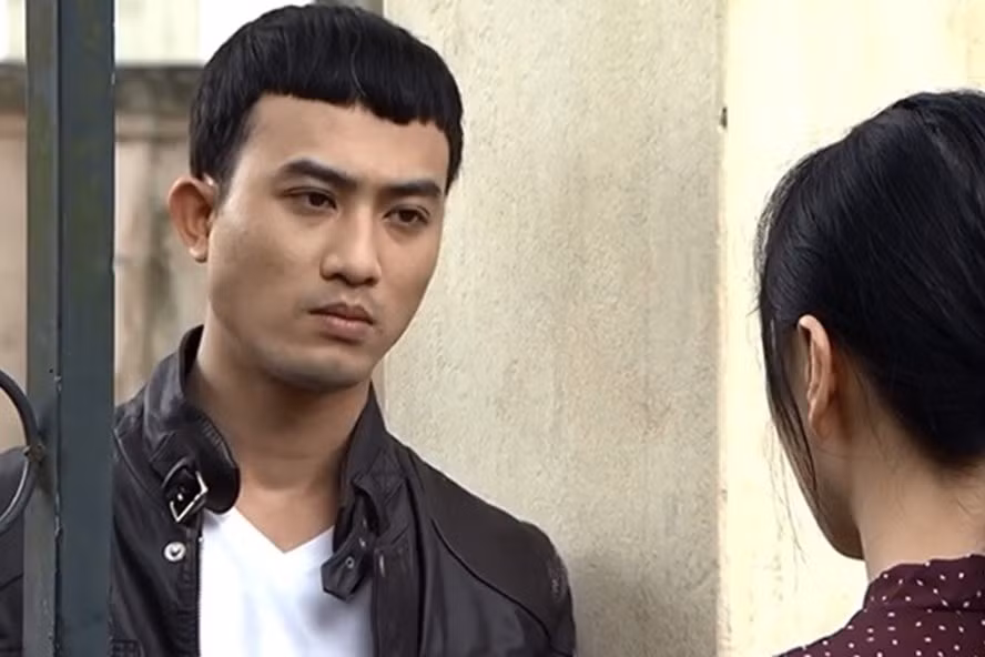 Dù là vai phản diện, nhưng bản chất của nhân vật Cảnh "soái ca" của Doãn Quốc Đam trong Quỳnh Búp Bê lại không phải là người xấu. Cảnh chỉ đơn giản là trả ơn người đã cứu vớt mình mà trở thành quản lý nhà chứa. Nhờ việc khắc họa thành công sự mâu thuẫn trong nội tâm nhân vật Cảnh đã giúp Doãn Quốc Đam góp mặt trong hàng ngũ những gương mặt thuộc thế hệ vàng của truyền hình Việt.