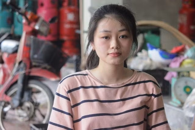 Với Ngọc Mai, ngoài việc tiếp thu kiến thức của thầy cô thì việc học sách nâng cao cũng rất quan trọng.