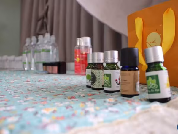 Tinh dầu thơm hương cam và hương lavender