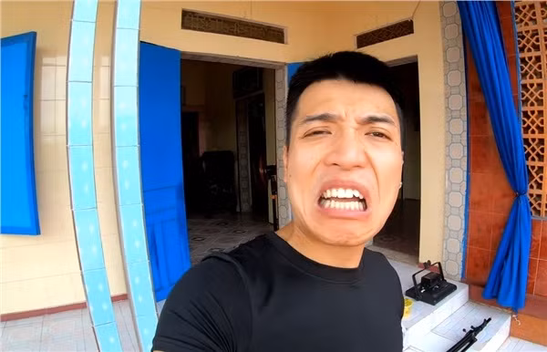 NTN lên tiếp đáp trả những người chỉ trích mình là nghiệp chướng.