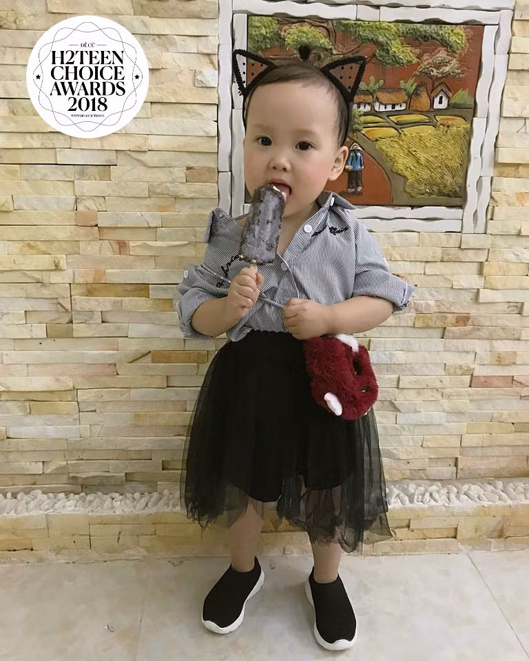 Su là cô bé mà chỉ cần nhìn biểu cảm thôi bạn cũng đã thấy yêu và vui vui lạ thường thế đó!
