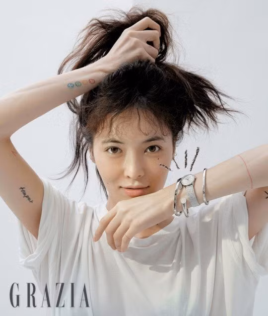 Cận cảnh gương mặt mộc đáng ghen tỵ của HyunA.