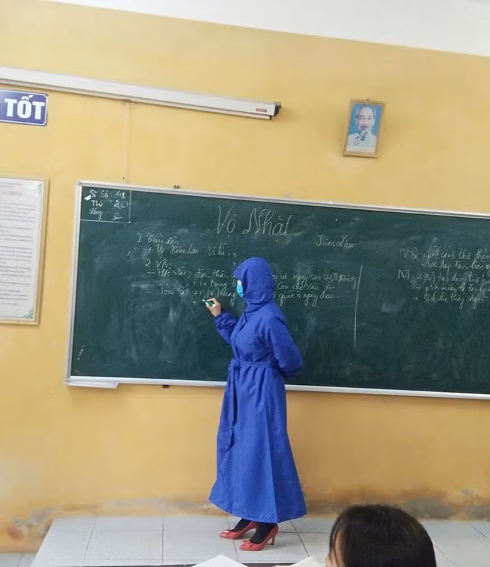 Cách phòng dịch của một cô giáo đến từ Nam Định. (Ảnh: Mai Harry/Group Trường Người Ta)