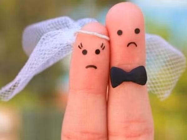 Lễ cưới vẫn diễn ra, chỉ có điều, không như mọi người nghĩ.