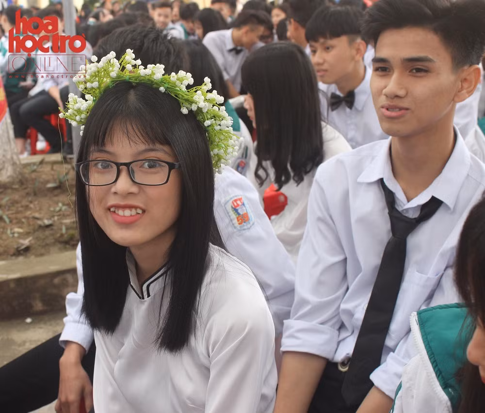 Ai cũng vui mừng và háo hức khi được tham gia lễ kỷ niệm trọng đại này. Ảnh: Linh Phương