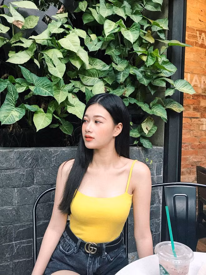 Như Phương hiện là người mẫu tự do.