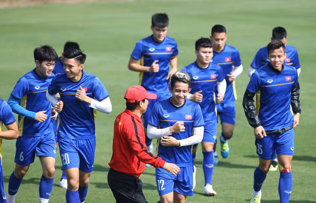 Hồng Duy cho biết Văn Toàn vẫn ở lại đội tuyển Việt Nam. (Ảnh: Gia Hưng)