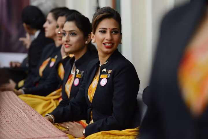 Các nữ tiếp viên của Air India (Ấn Độ) đang nghỉ ngơi sau chuyến bay dài với hơn 250 hành khách từ Delhi tới San Francisco.