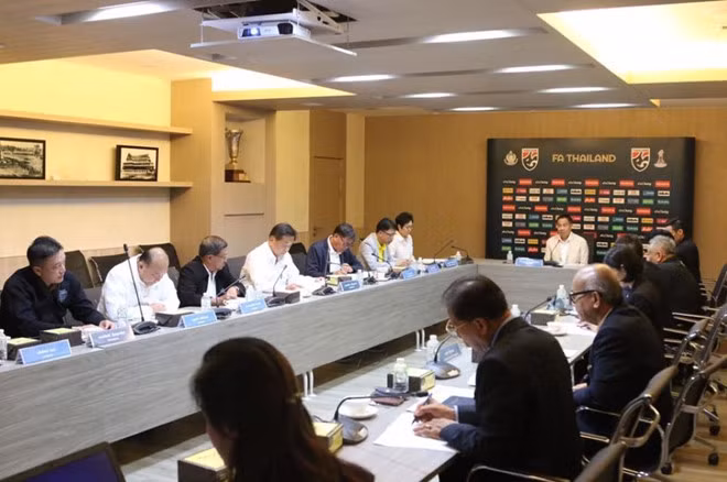 Việc thua kiện chắc chắn sẽ ảnh hưởng phần nào đến quá trình chuẩn bị cho vòng loại World Cup 2022 của FAT. Ảnh: FAT