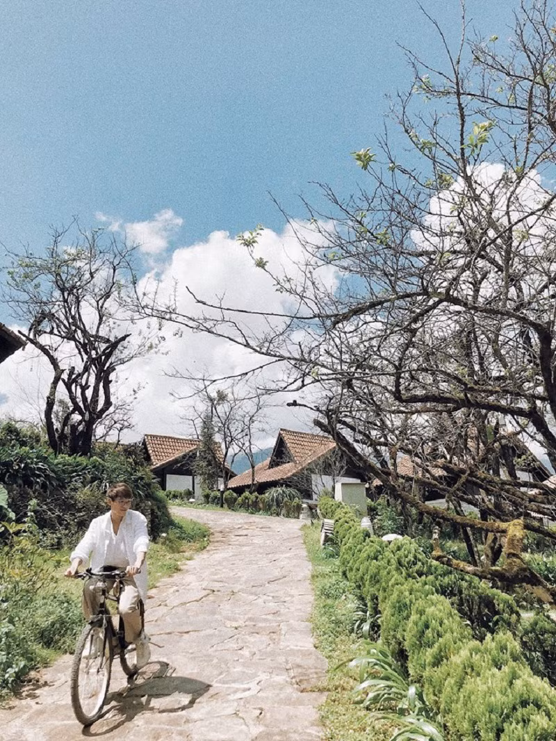 "Thiên đường sống ảo" cách thị trấn 4km.
