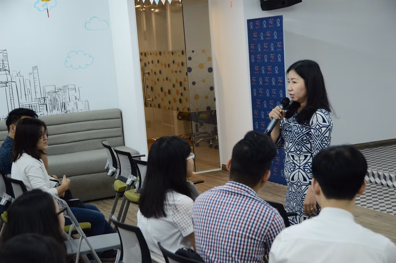 Cách để ba mẹ ngừng so sánh “con người ta” chính là đây! ảnh 4