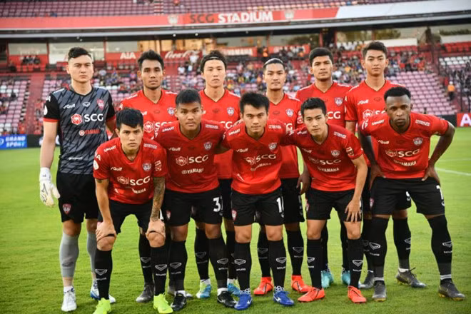 Văn Lâm và đồng đội thắng trận đầu tiên tại Thai League 2019.