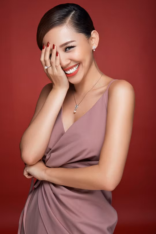 Đông đảo fan hâm mộ gửi lời hỏi thăm sức khỏe nữ ca sĩ sẽ và mong cô sớm bình phục để quay trở lại với âm nhạc.
