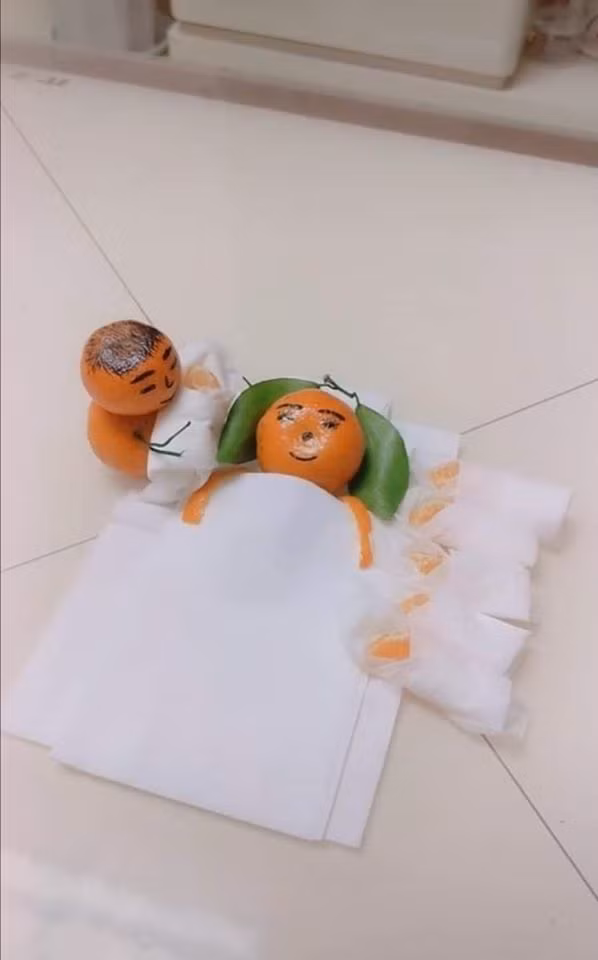 Vợ chồng nhà quýt mãn nguyện khi ca mổ đẻ thành công. (Ảnh: Cú Đêm)