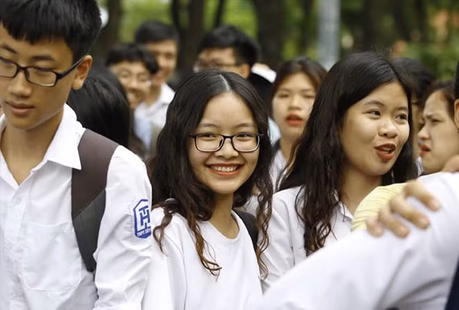 Các trường tuyển sinh nhiều đợt là cơ hội và thách thức cho nhiều học sinh. (Ảnh minh hoạ)