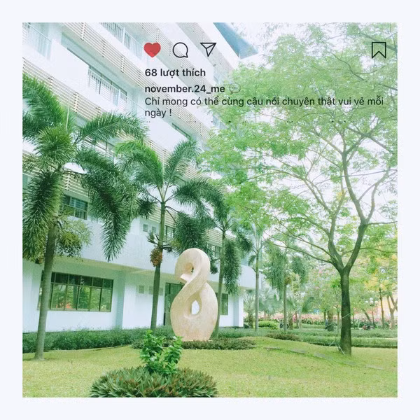 Chậm lại một chút để ngó nghiêng thôi cũng thấy sao hôm nay góc nào của trường mình cũng xinh xắn vậy nhỉ!