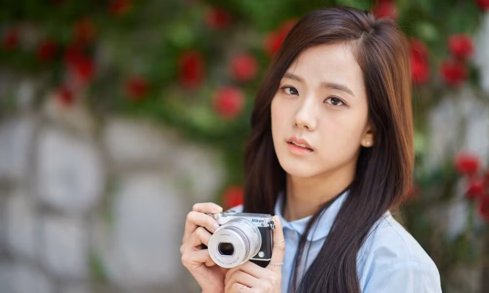 Chỉ với một bức ảnh, "nàng tiên nhỏ" Jisoo (BLACKPINK) gây sốt vì nhan sắc không đổi sau 2 năm debut ảnh 4 Chỉ với một bức ảnh, "nàng tiên nhỏ" Jisoo (BLACKPINK) gây sốt vì nhan sắc không đổi sau 2 năm debut ảnh 4