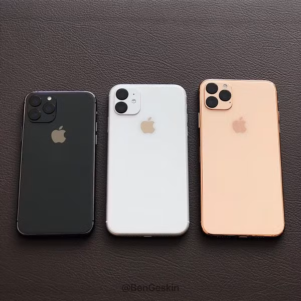 3 model iPhone 2019, tạm gọi là iPhone 11, iPhone 11 Pro và iPhone 11R, nổi bật với cụm camera “siêu to khổng lồ” ở mặt lưng và không còn dòng chữ “iPhone”.