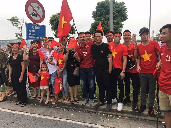 Gia đình cầu thủ Phạm Đức Huy đã sẵn sàng chờ đón "người hùng của gia đình" trở về.