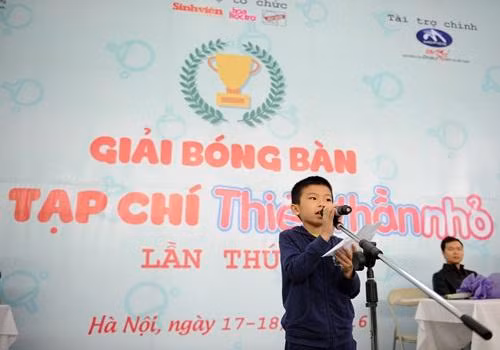 VĐV Tống Nhật Minh đại diện các VĐV tuyên thệ.
