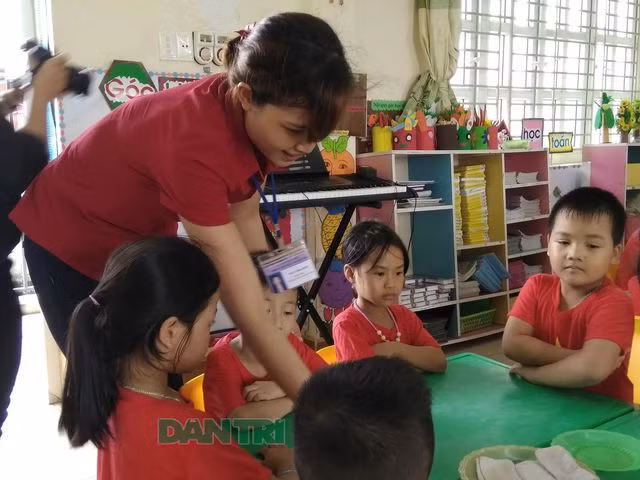 Bộ GD&amp;ĐT và các địa phương quan tâm đầu tư các điều kiện về cơ sở vật chất để triển khai chương trình, sách giáo khoa giáo dục phổ thông mới.