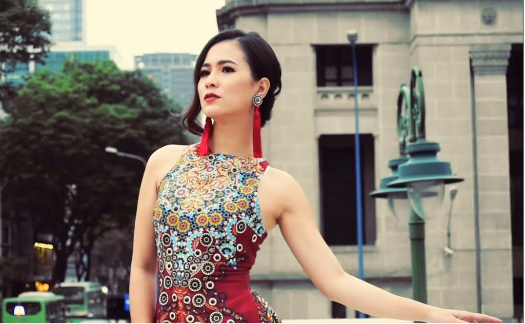 Thùy Trang đã vượt qua các ứng viên nặng ký khác để nhận về chiếc cúp Ngôi Sao Xanh mùa thứ 5 dành cho “Nữ diễn viên truyền hình xuất sắc nhất” do Hội đồng nghệ thuật bình chọn dành cho vai Hai Liền- cô thôn nữ xinh đẹp giỏi giang trong bộ phim Duyên định kim tiền của Đạo diễn Hồ Ngọc Xum.