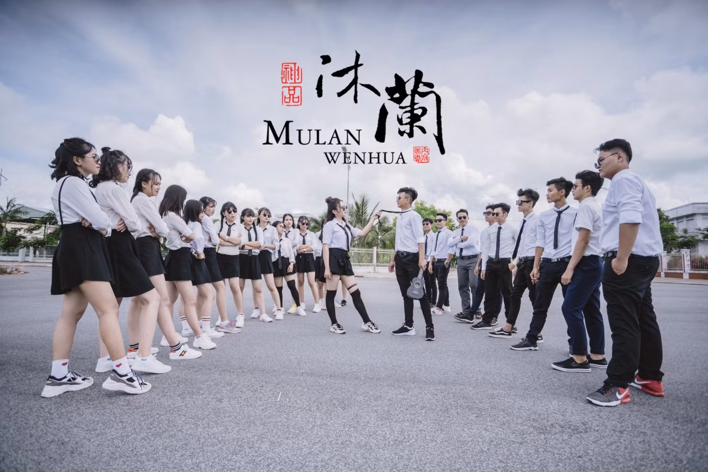 Tìm kiếm những hình ảnh “Sang - Xịn - Mịn - Chất” của học sinh lớp 12 toàn quốc.