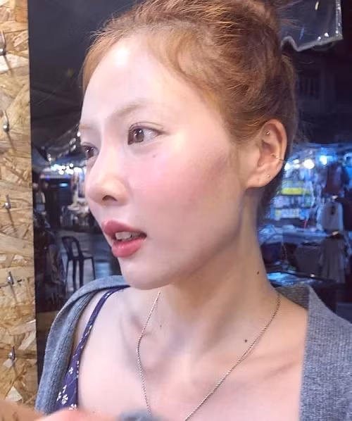 Hyuna có làn da khá mỏng, căng bóng tự nhiên. 