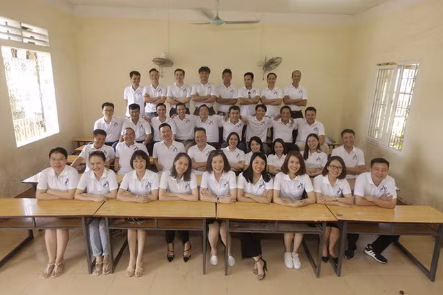 Và hiện tại.