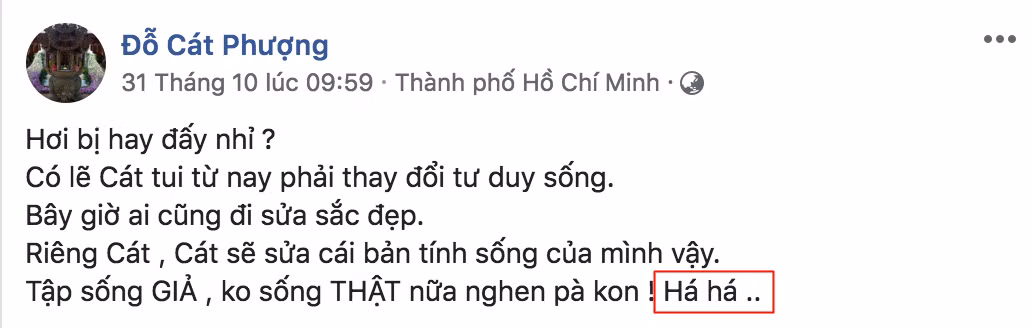 Các dòng trạng thái trước đây của cô thường có chữ này để biểu lộ cảm xúc.
