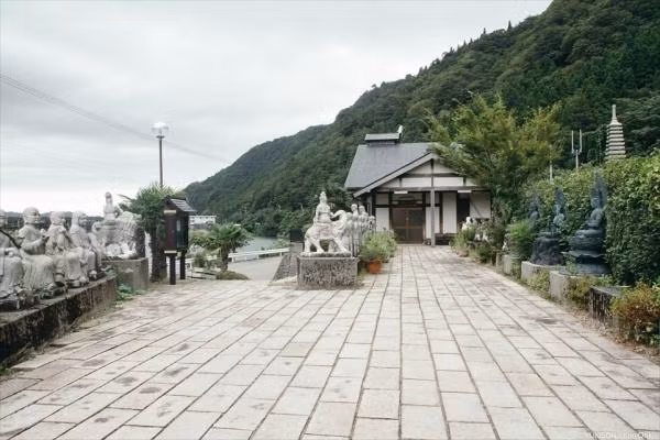 Ngày nay, công viên thỉnh thoảng đón nhận vài sự ghé qua của khách du lịch. Và tất nhiên, chẳng có ai ở lại khi trời sẩm tối cả.
