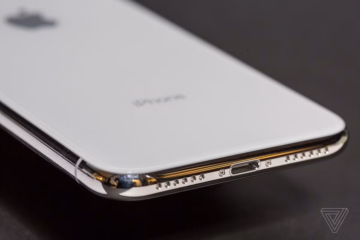 Doanh thu từ việc bán iPhone trong quý IV/2018 chỉ đạt 51,9 tỷ USD, giảm đến 13,2% so với quý IV/2017 (59,8 tỷ USD).