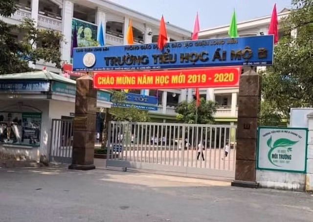 Trường tiểu học Ái Mộ B (quận Long Biên, Hà Nội).
