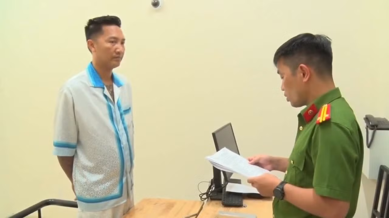 fsavecom-facebook-khoi-to-doi-tuong-bui-xuan-huan-tuc-huan-media-1602894281175302-001-720p.jpg