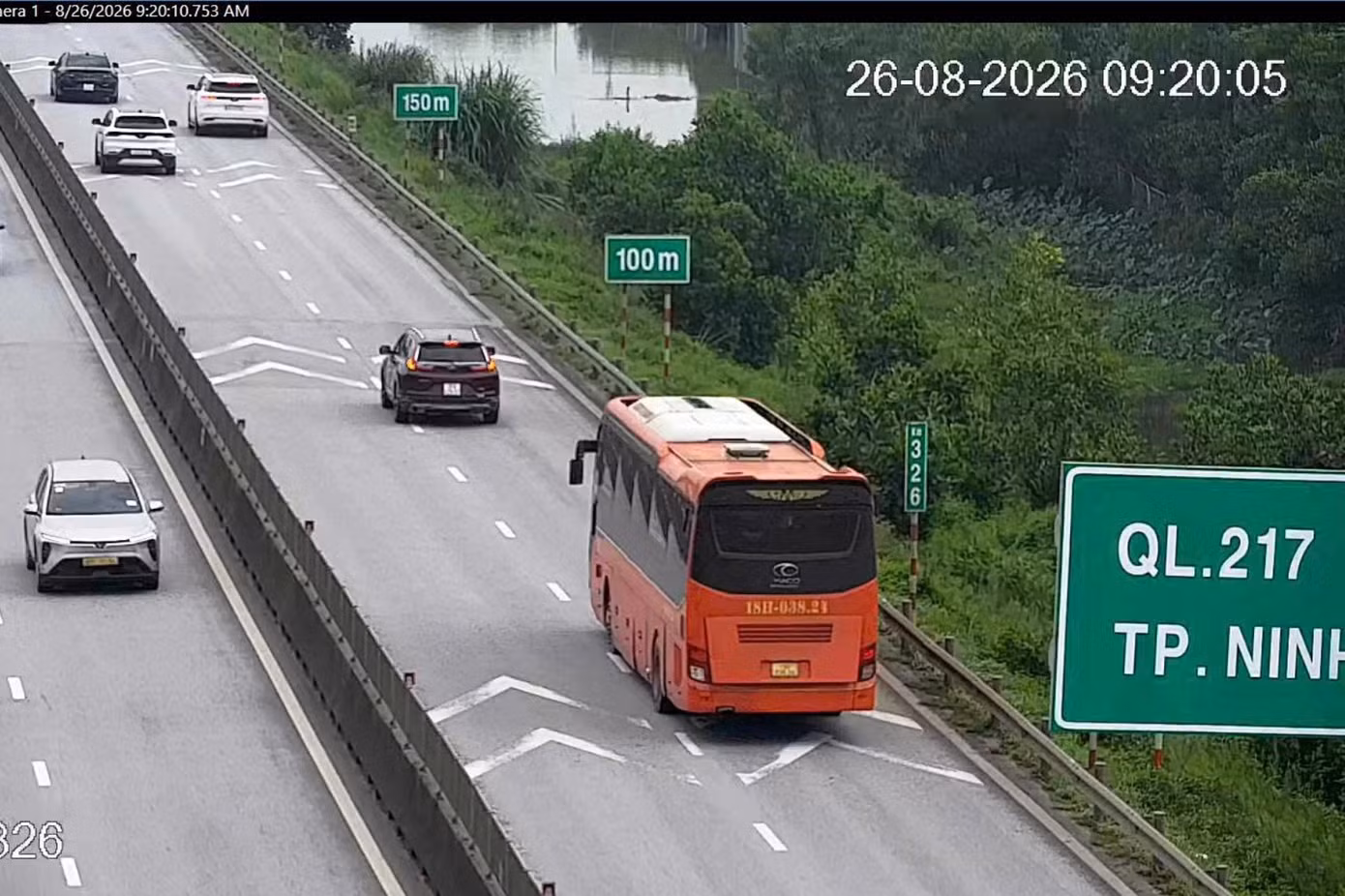 khoang-cach-1-1134.jpg