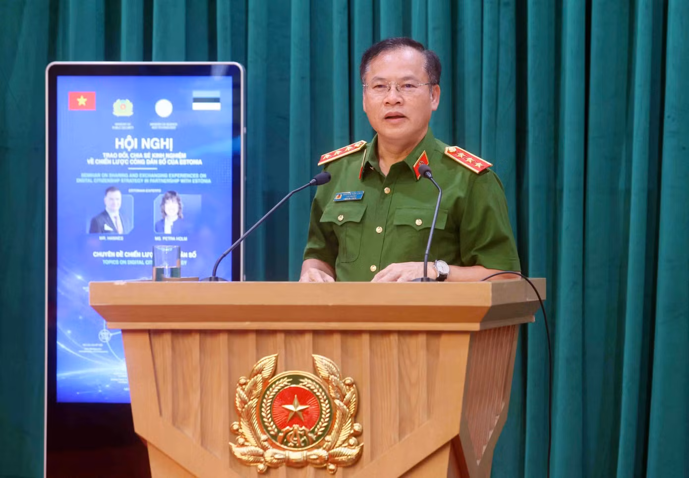 thu-truong-long-a1.jpg